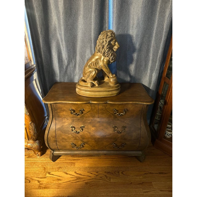 Plastic Vintage Classical Style Gold Gilt Lion Sculpture – Resin For Sale - Image 7 of 11