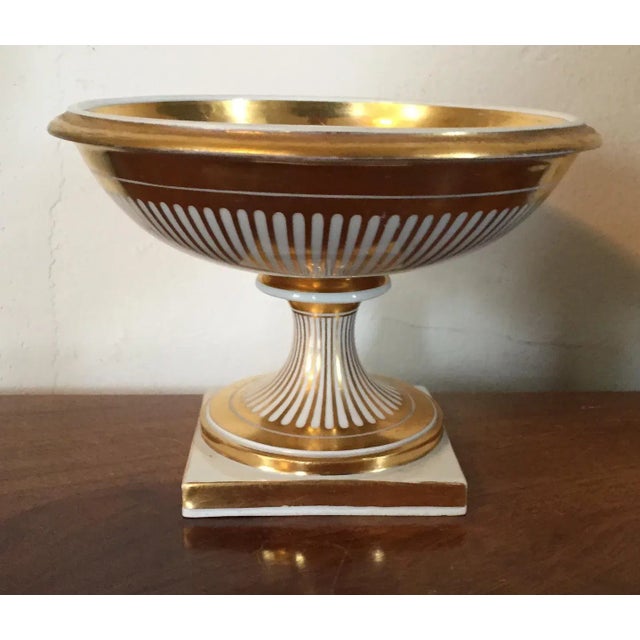Traditional 1810Vienna Porcelain Empire Tazza Bowl in White & Gold For Sale - Image 3 of 11