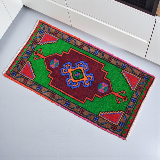 Shabby Chic Hand Knotted Oushak Smal Rug. Colorful Rug, Bath Mat, Laundry Kitchen Decor 1'6" X 2'9" For Sale - Image 3 of 10