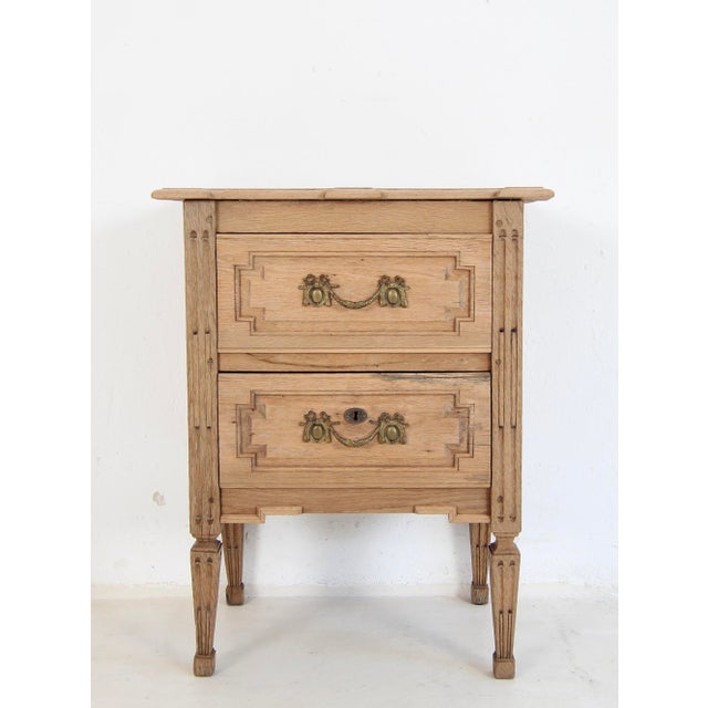 Small Neoclassical Louis XVI Oak Chest of Drawers, Late 19th Century For Sale - Image 9 of 18
