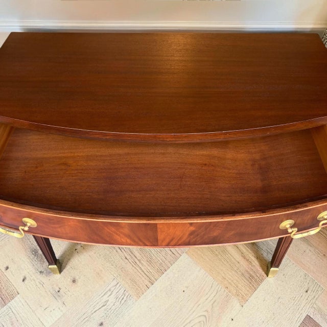 Mid 20th Century Federal Bow Front Flame Mahogany Server | Console | Petite Sideboard For Sale - Image 9 of 11