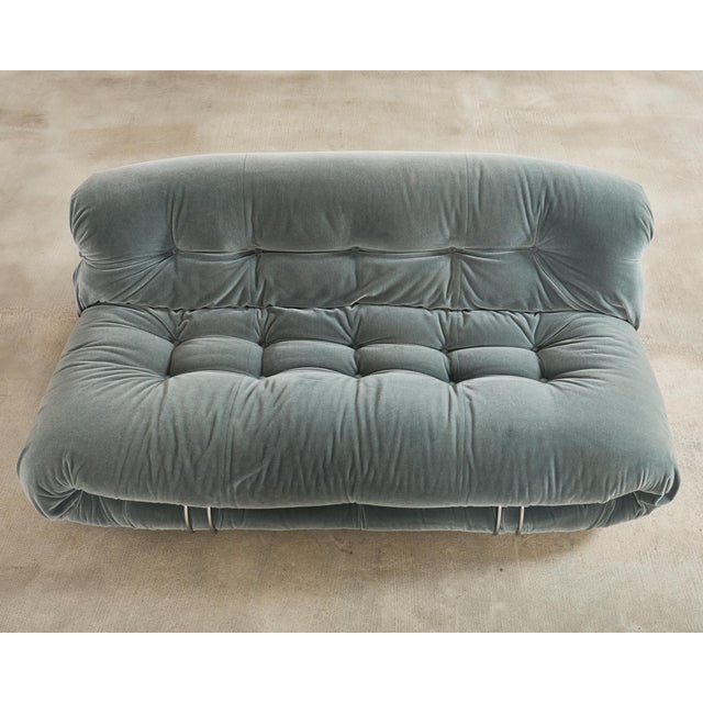 Mid-Century Modern Cassina Soriana Mohair Sofa Designed by Afra and Tobia Scarpa For Sale - Image 3 of 18