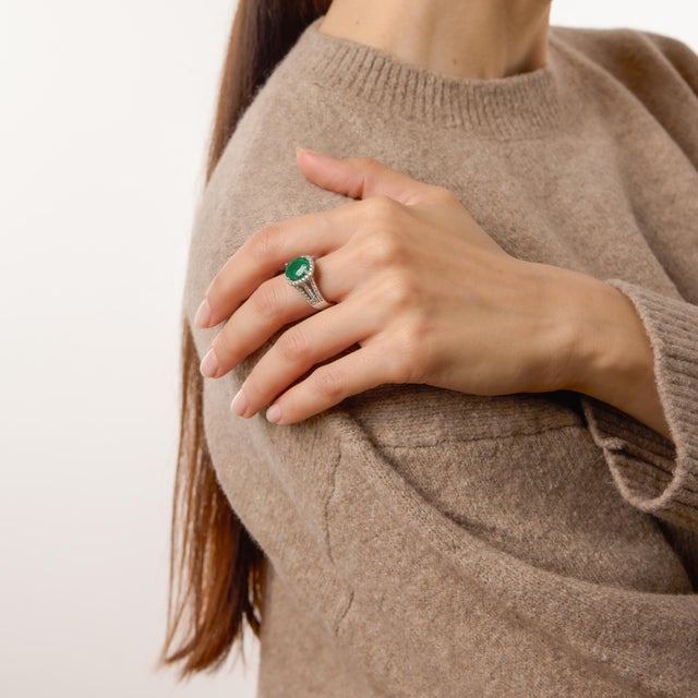 Mid 20th Century Vintage 3.21 Carat Emerald Diamond 18k White Gold Ring, Size 6 For Sale - Image 5 of 6