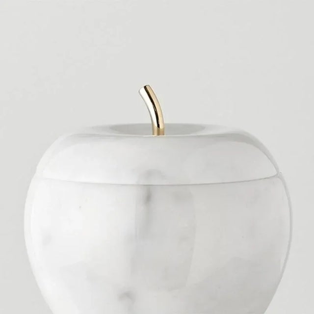 Box in glossy white Carrara marble, including a lid in brass mirror inside and a stalk in brass. Brass is Galvanized in...