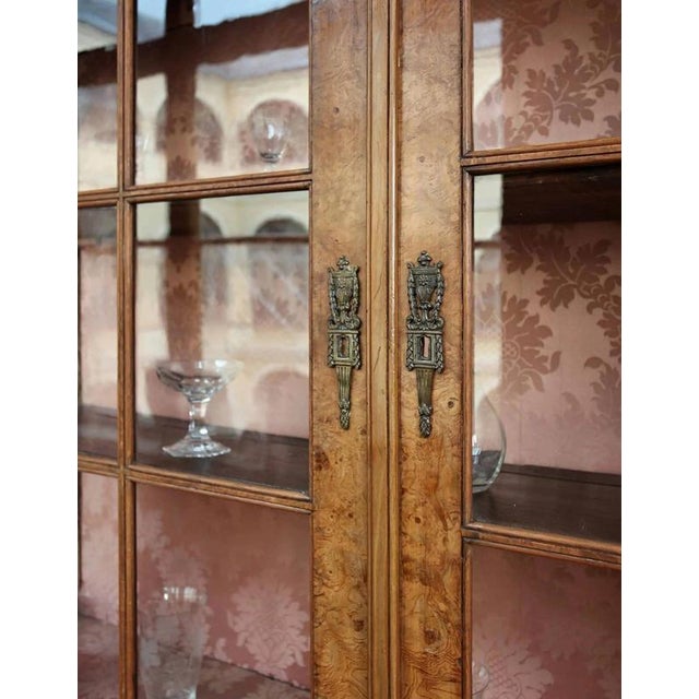 2000 - 2009 19th Century Dutch Showcase in Glass For Sale - Image 5 of 7