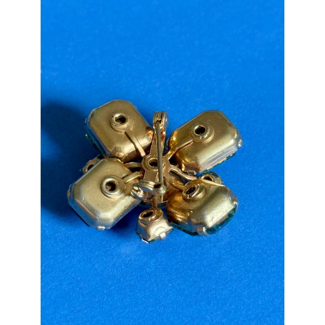 Teal Hollywood Regency 1960s Juliana Style Maltese Cross Rhinestone Cluster Brooch For Sale - Image 8 of 8