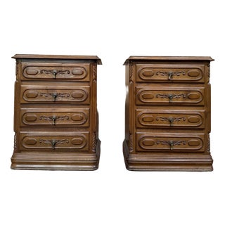 19th Century Neo-Renaissance Bedside Tables in Carved Oak, 1970s, Set of 2 For Sale