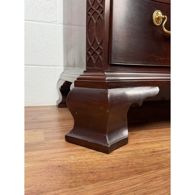 Brown Stickley Williamsburg Reserve Collection Mahogany Blackwell Serpentine Chest For Sale - Image 8 of 10
