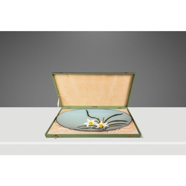 1960s Japanese Mid-Century Modern Hand-Painted Glass Serving Dish Depicting Orchids W/ Protective Case by Mitsukoshi For Sale - Image 4 of 18