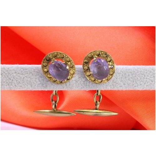 Metal Oval-Shaped Gold Cufflinks with Reliefs and Amethysts, Set of 2 For Sale - Image 7 of 8