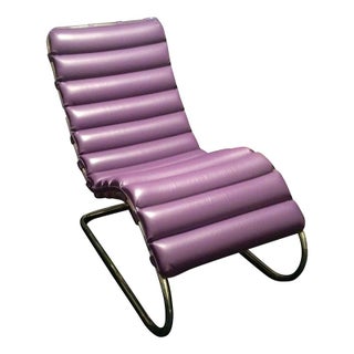 Knoll MR Chaise Lounge in Purple For Sale