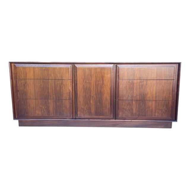Vintage Dillingham Walnut Nine-Drawer Dresser, Dated 1970, Mid Century Modern, Attributed For Sale
