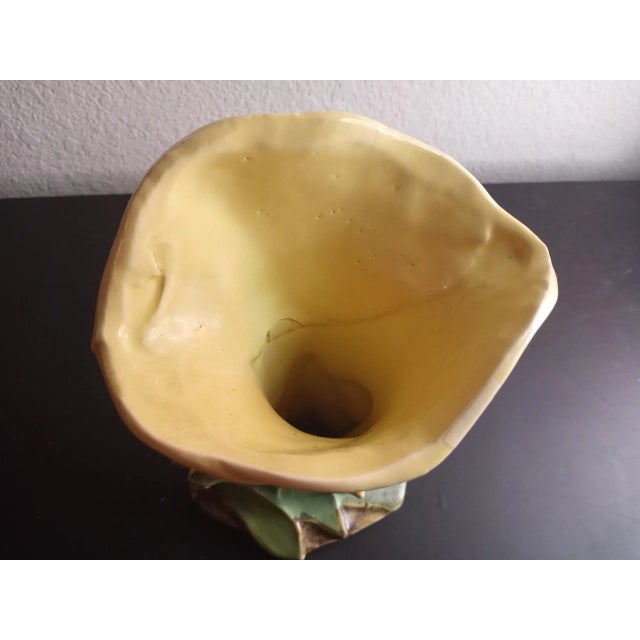 Contemporary Vintage 1950s McCoy Calla Lilly Vase For Sale - Image 3 of 8