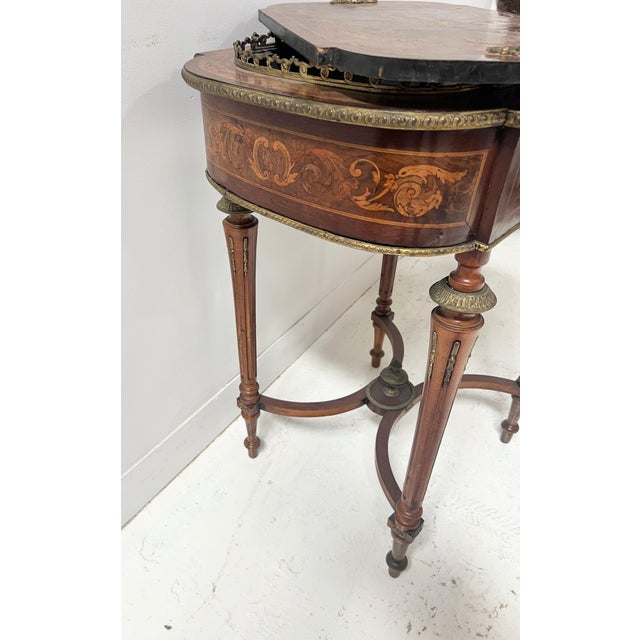 19th Century Napoleon III Style Planter in Veneered Wood For Sale - Image 9 of 18