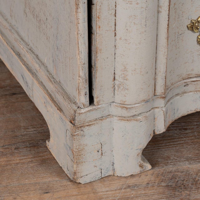 Large 19th Century Gray Rococo Chest of Four Drawers For Sale - Image 12 of 18