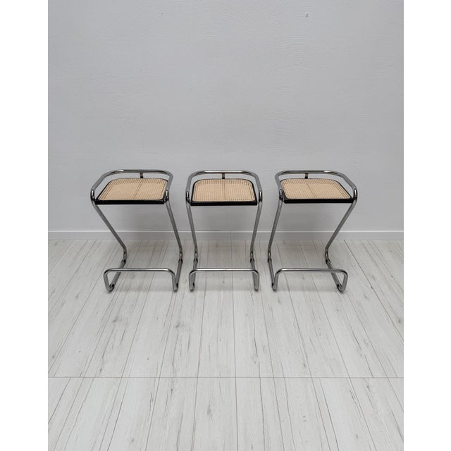 Mid-Century Modern Vintage Italian Wicker and Chrome Barstools, 1970s, Set of 3 For Sale - Image 3 of 10