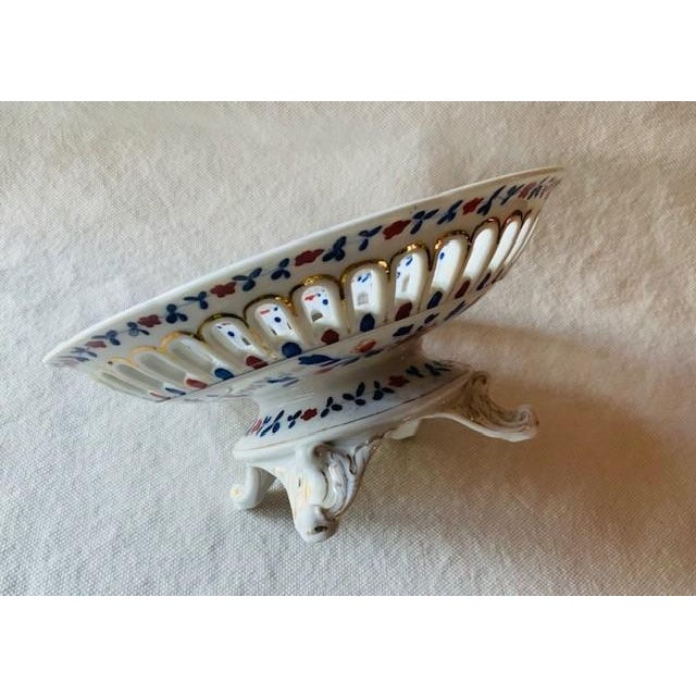 French Imari-Style Reticulated Porcelain Chestnut Basket, Mid-19th Century For Sale - Image 6 of 15