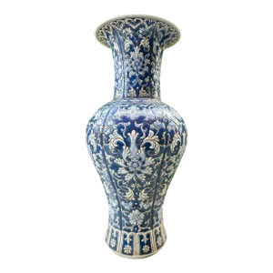 Antique Chinese Qing Dynasty Kangxi Blue White Floral Porcelain Vase