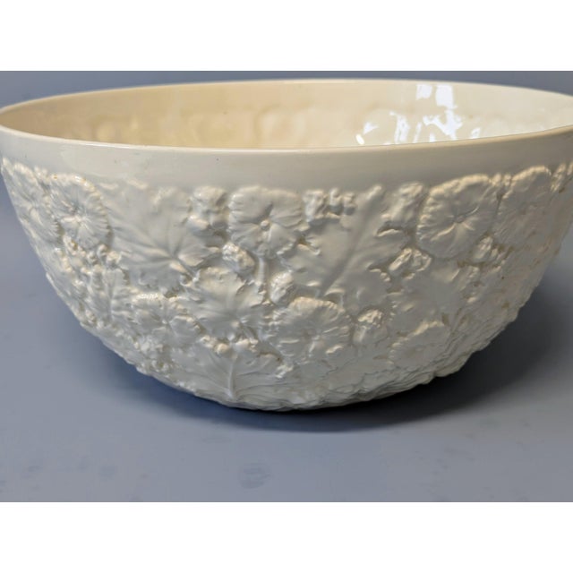 This is a lovely vintage 20's era large serving, salad, or fruit bowl from Spode China of England. "Imperial Fancies" was...