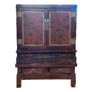 19th Century Chinese Red Lacquer Wedding Cabinet With Hand-Painted Chinoiserie Decoration For Sale