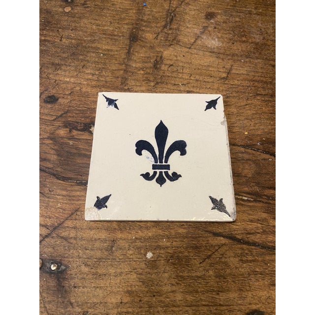 Vintage French Desvres Fleur-De-Lis Ceramic Tiles, 1960s, Set of 12 For Sale - Image 9 of 9