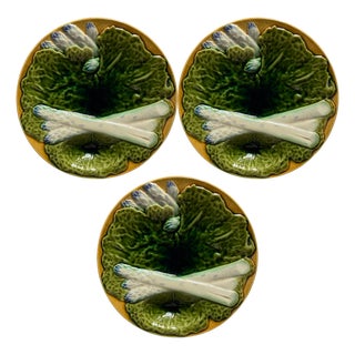 French Majolica Asparagus Plates attributed to Creil & Montereau, 1890s, Set of 3 For Sale