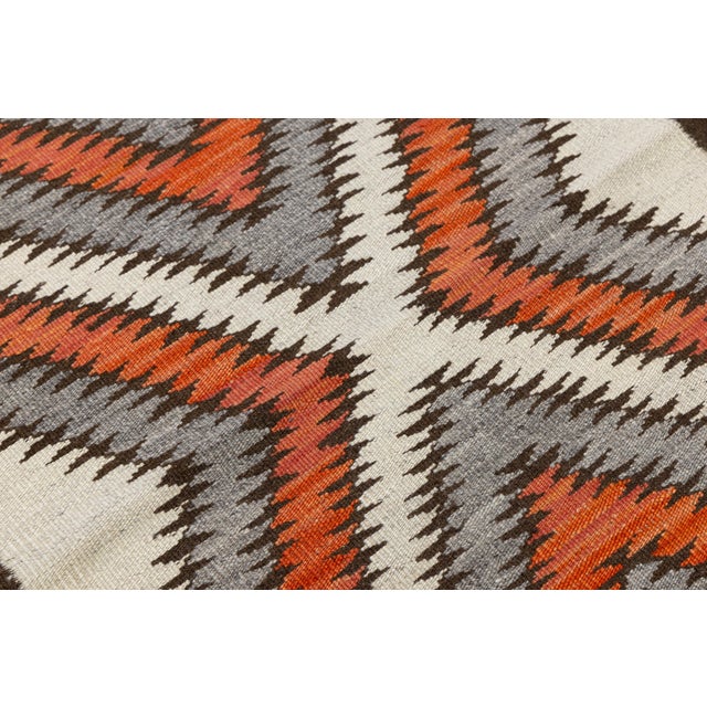 Ivory Contemporary Modern Navajo Style Wool Rug – Terracotta, Grey, & Ivory Chevron For Sale - Image 8 of 8