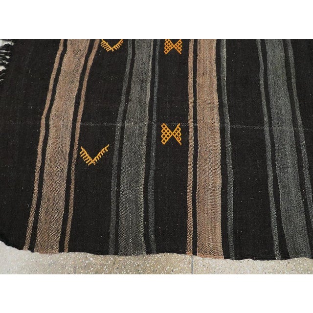Textile Galerie Shabab Collection Mid-20th Century Handmade Turkish Flatweave Kilim Accent Rug For Sale - Image 7 of 10
