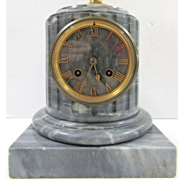 French Empire Gilt Bronze Brûle-Parfum Onyx Columnar Mantle Clock, Early 19th C. For Sale In Miami - Image 6 of 16