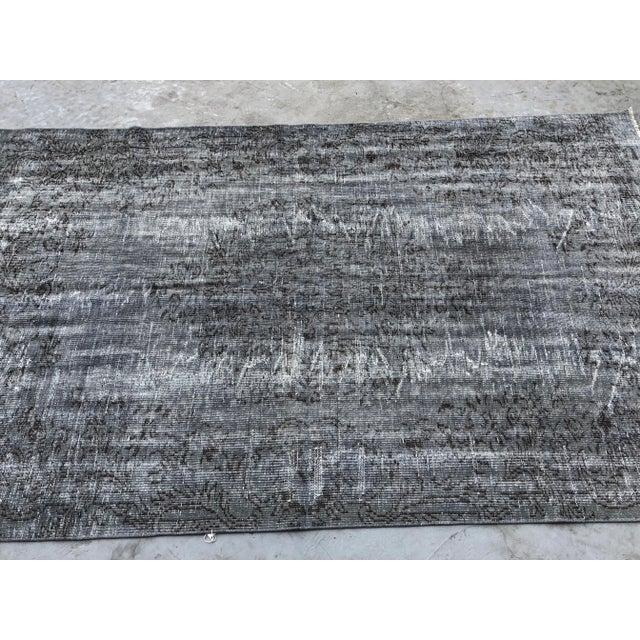 1960s 1960s Turkish Anatolian Oushak Rug For Sale - Image 5 of 10