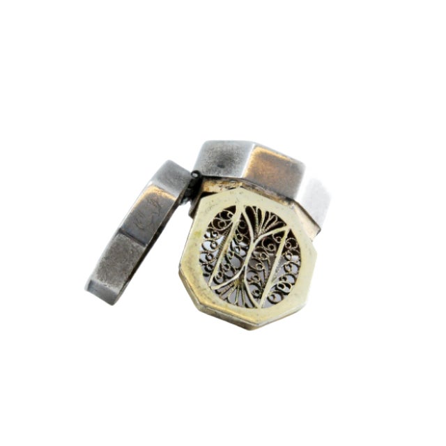 Octagonal Silver and Gold Vinaigrette Box For Sale - Image 11 of 11