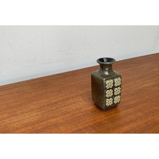 Small Mid-Century East German GDR Pottery Vase from VEB Haldensleben, 1960s For Sale - Image 9 of 17