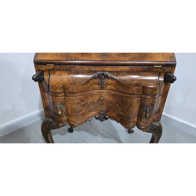 Queen Anne Burr Walnut Bureau For Sale - Image 3 of 15