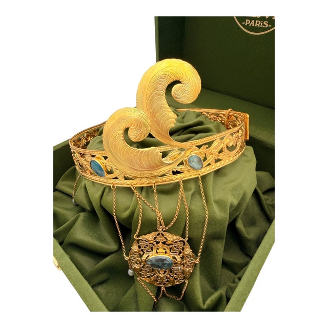 Gasby Crown in the Art Nouveau Style, Signed St. Louis Paris For Sale