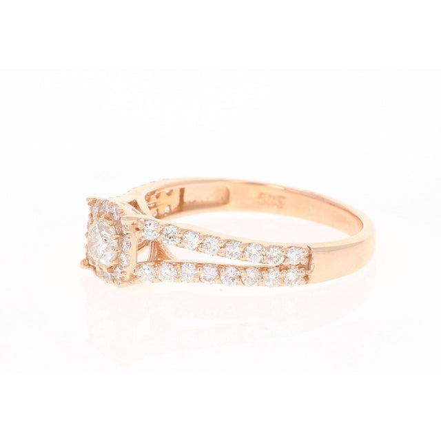 Contemporary 0.95 Carat Diamond Rose Gold Engagement Ring, Size 7 For Sale - Image 3 of 5