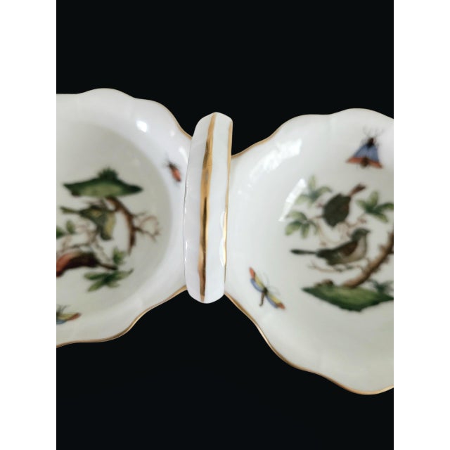 1960s Herend Rothschild Bird 1960s Twin Salt Cellar W/ Center Handle - Discontinued - For Sale - Image 5 of 7