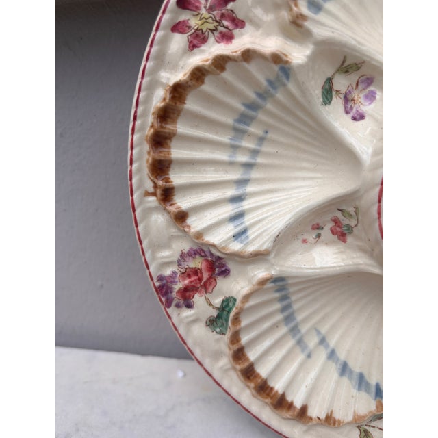 Longchamp 19th Century Majolica Oyster Flowers Plate Longchamp For Sale - Image 4 of 5