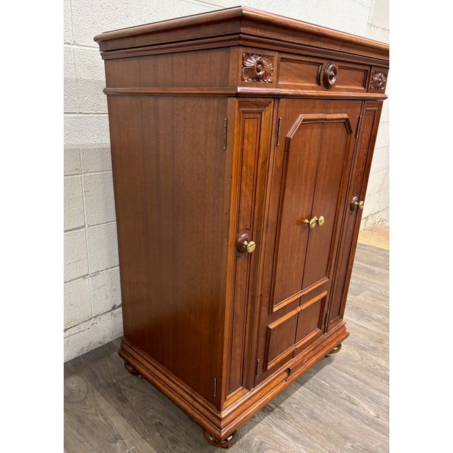 Brown Antique Victor Victrola Orthophonic Floral Carved Walnut Credenza Cabinet For Sale - Image 8 of 17