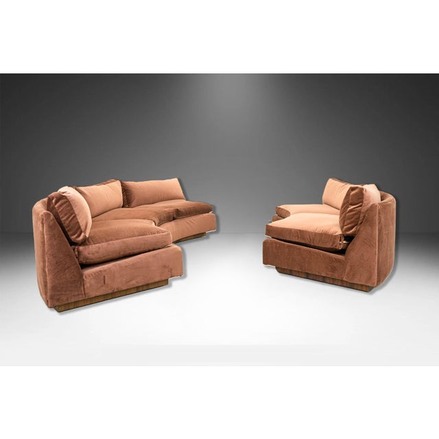Textile 1970s Milo Baughman for Thayer Coggin Curved Sectional Sofa Newly Reupholstered For Sale - Image 7 of 12