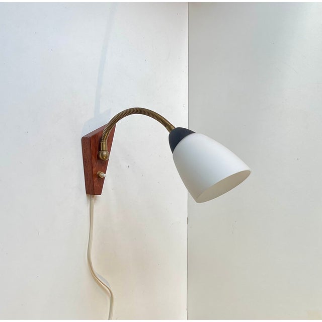 White Modern Danish Adjustable Wall Lamp in Teak, 1960s For Sale - Image 8 of 8