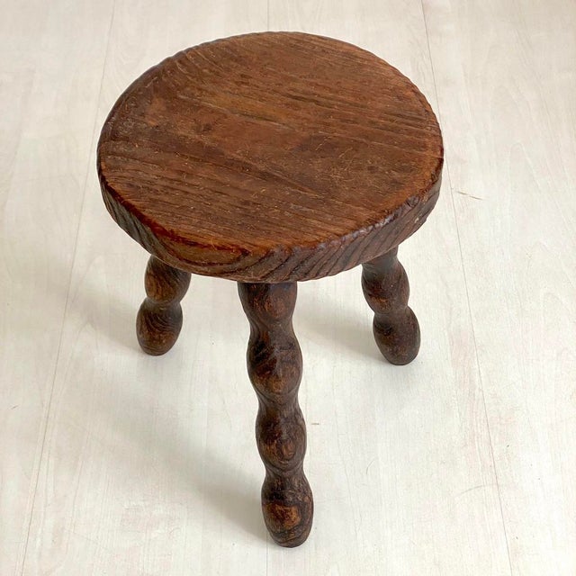 Modern Tripod Stool, 1950s, in Good conditions. Designed 1950 to 1959