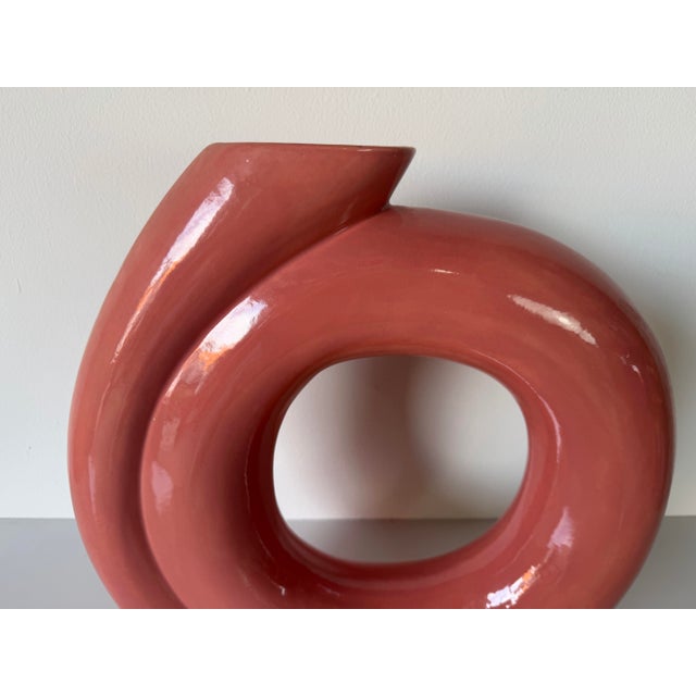 Pink 1980s Postmodern Sculptural Coral Pink Glazed Ceramic Vase by Jessica For Sale - Image 8 of 12