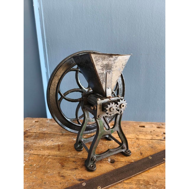 Large Poppy Seed Grinder, Late 19th Century For Sale - Image 11 of 17