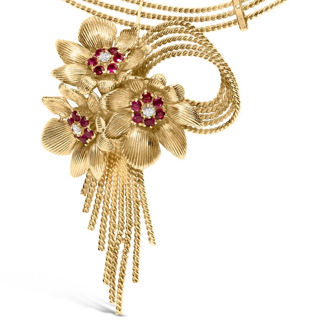 Immerse yourself in the exquisite allure of this 18K Yellow Gold Necklace, a masterpiece that embodies luxury and...