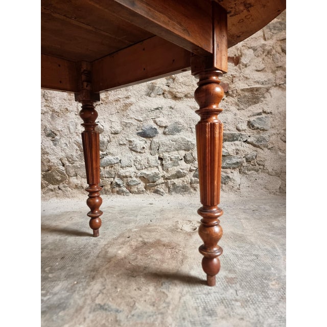 Antique French Round Walnut Dining Table, 1890s For Sale - Image 4 of 18