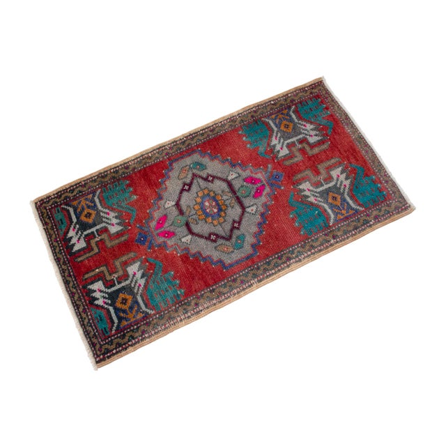 1970s Hand Knotted Small Oushak Rug Faded Mini Rug Mat - 1'8" X 3'2" For Sale - Image 4 of 13