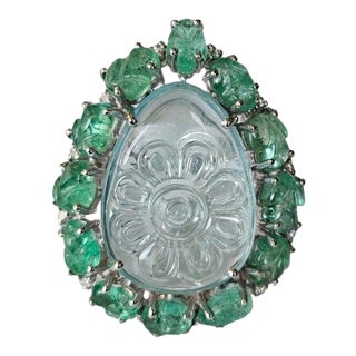 Set in 18k Gold, 13.39 Carats Carved Aquamarine, Emerald & Diamond Cocktail Ring, Us Size 6 For Sale