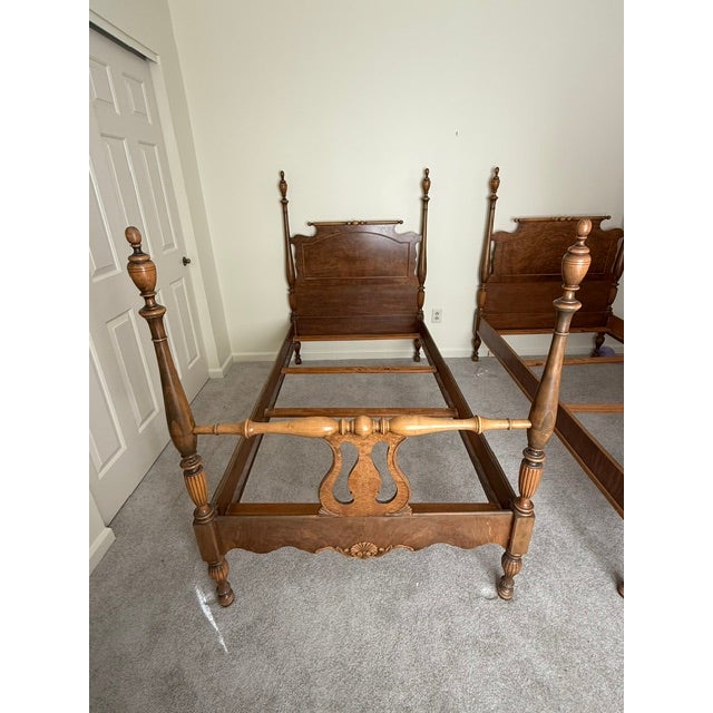 Berkey and Gay Four Poster Twin Beds For Sale - Image 4 of 12