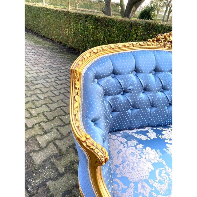 1950s French Louis XVI Gilt Blue Damask Beech Settee For Sale - Image 11 of 12