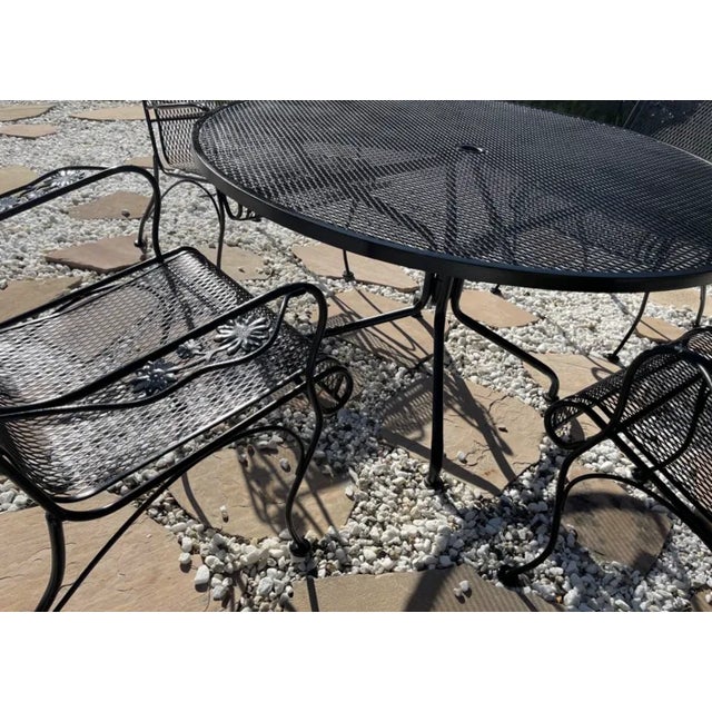 1960s Vintage Daisy Motif Patio Table & 4 Chairs For Sale - Image 5 of 11